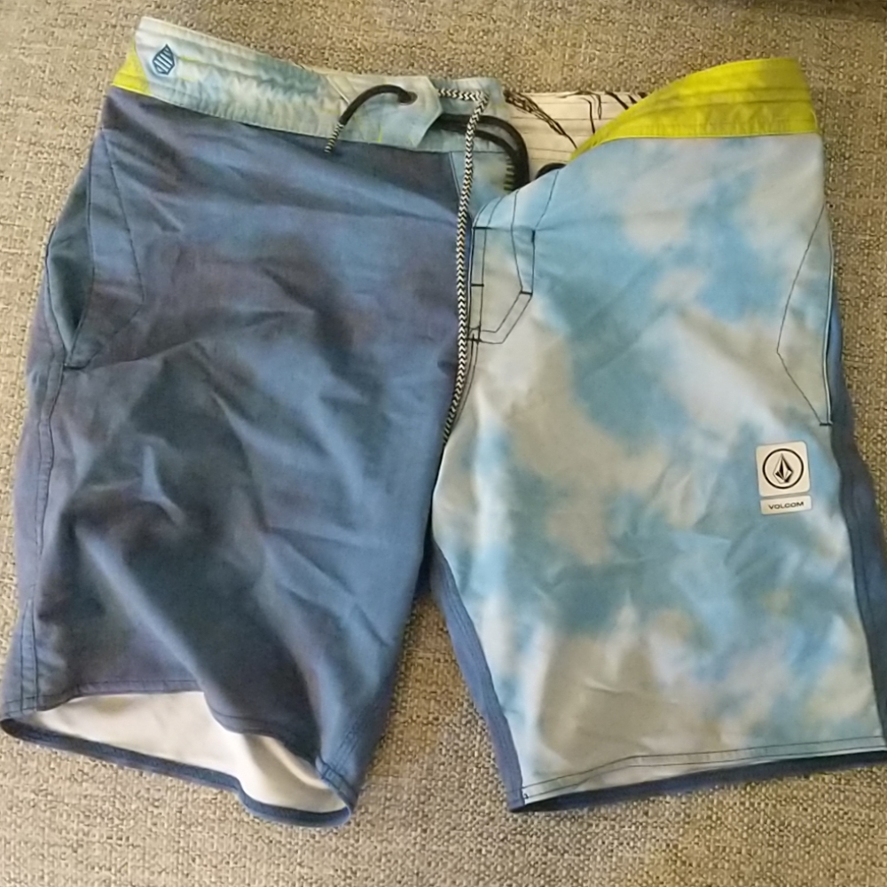 Volcom board shorts